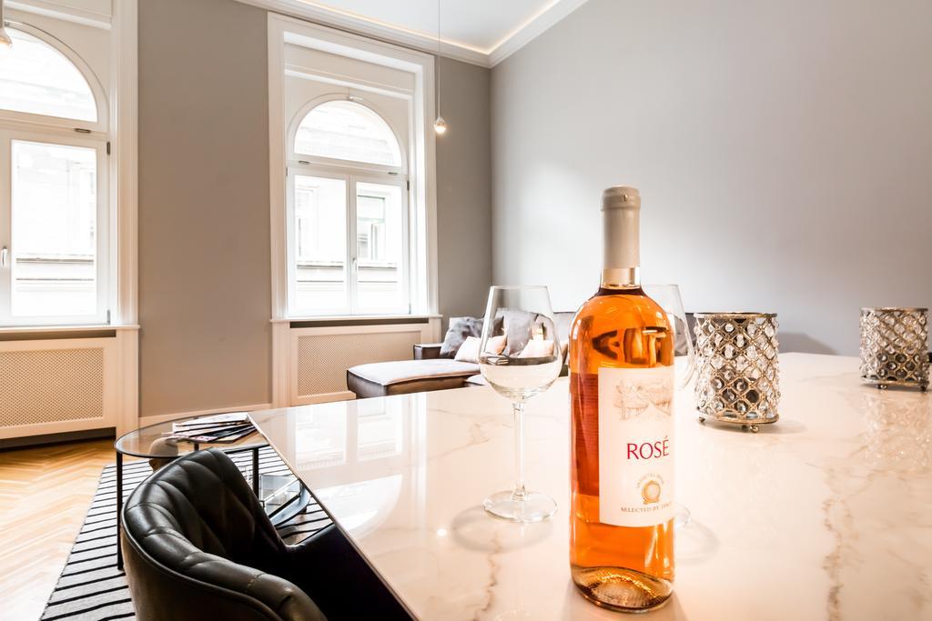 Bpr Opera Lux Treasure Apartment Budapest Luaran gambar